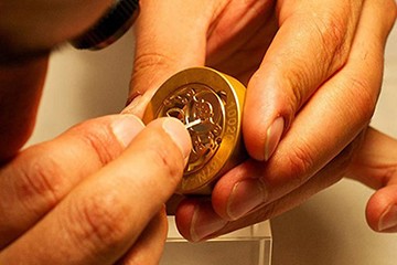 青岛劳力士世界时手表官方售后维修电话