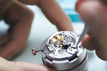 青岛劳力士手表维修服务